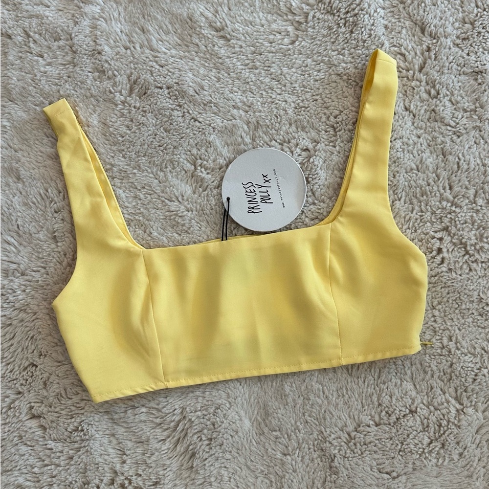 NWT Princess Polly Huxley Canary Yellow Cop Top, Size 4. Excellent Condition 💛